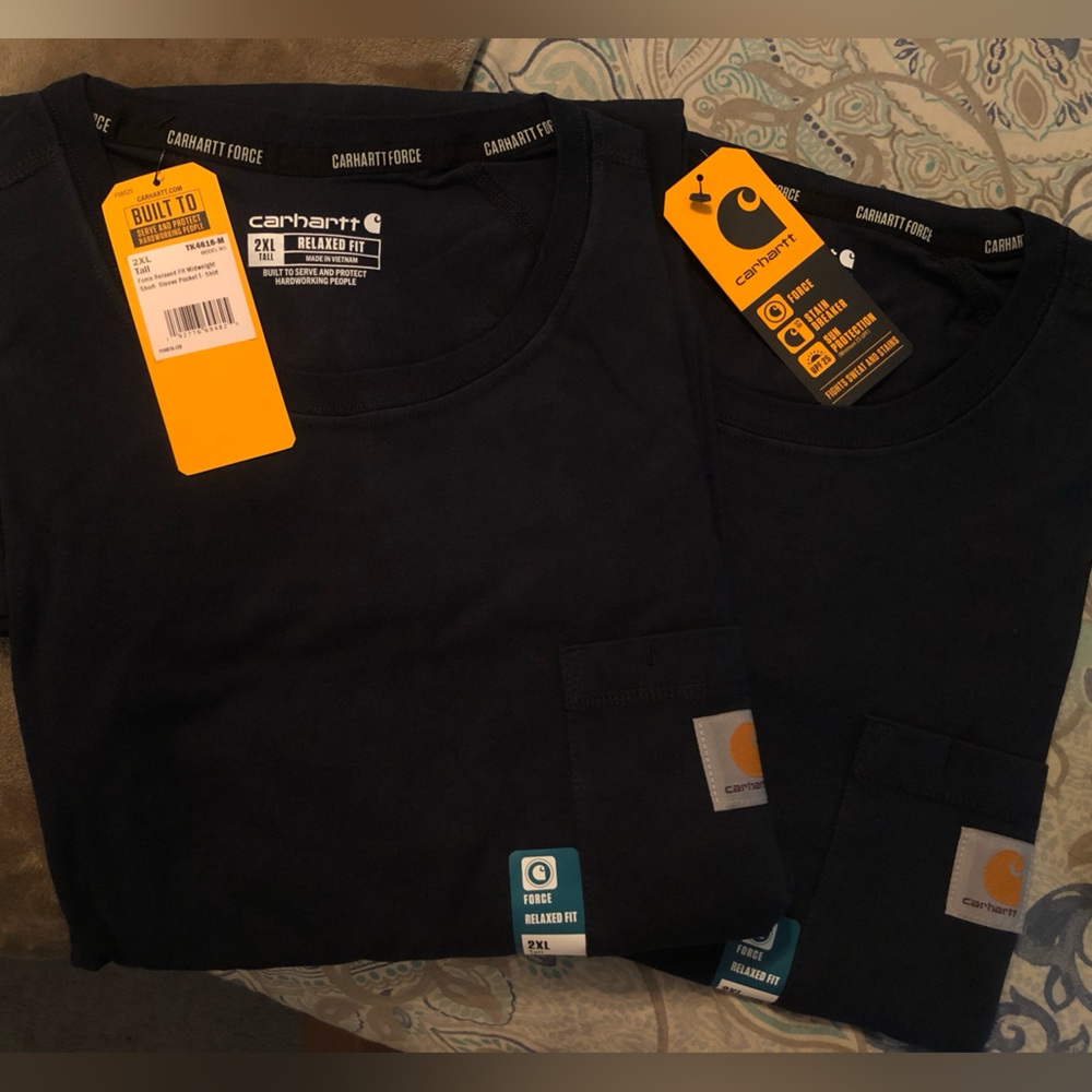NWT Men’s Carhartt relaxed fit pocket t-shirts